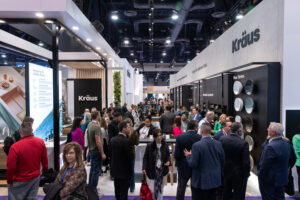 Networking of participants and exhibitors at KBIS 2023