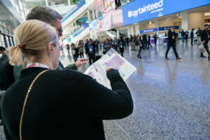 Participants are checking the Onboarding Guide at KBIS 2023