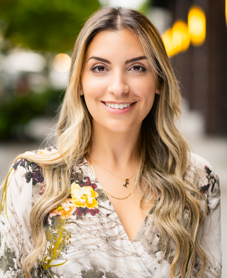 Headshot - Isabella Zambrano