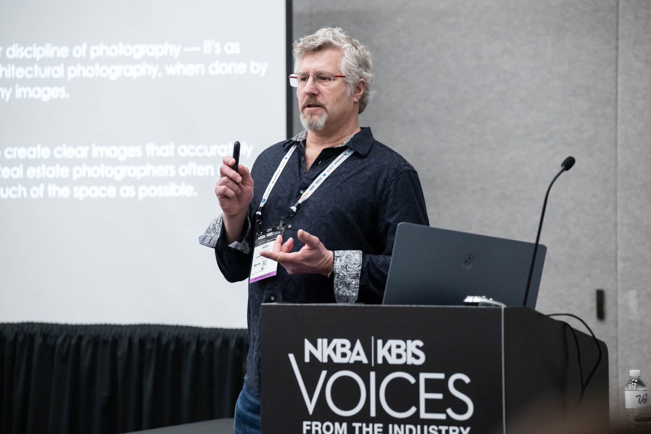VFTI2025 A speaker presents at the VFTI Conference at KBIS 2024