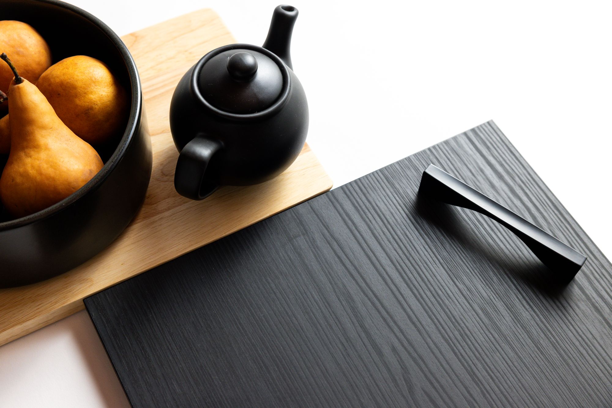 Vertical-Black-Wood-Grain-High-Pressure-Laminate-from-Wood-Mode_1_small